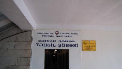 Kişiləri seks kaseti ilə şantaj edən qadın -  Deputatlığa namizədin katibəsi olub