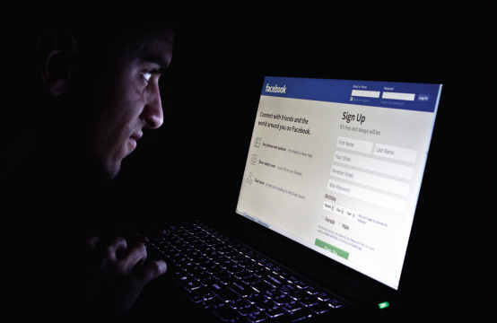 Azərbaycanda bank işçilərinin “Facebook”u izlənilir