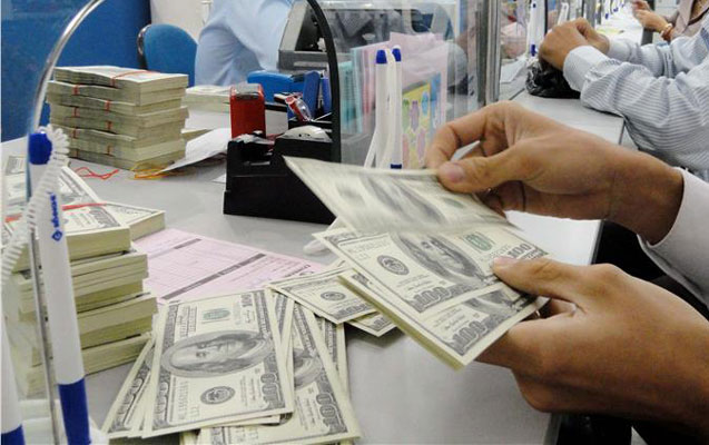 Dolların qiyməti bir az da qalxdı