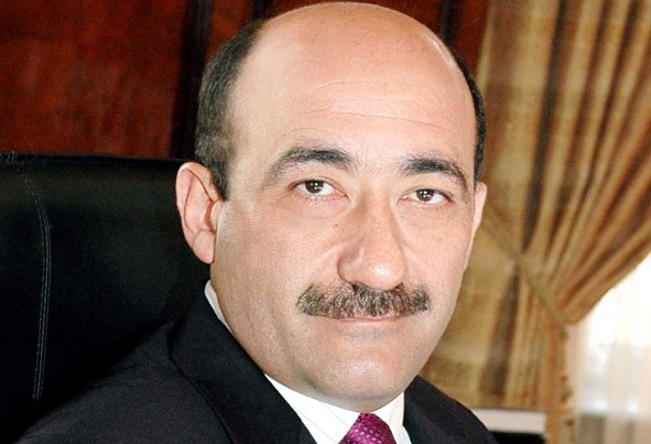 Əbülfəs Qarayev rəisi işdən azad etdi