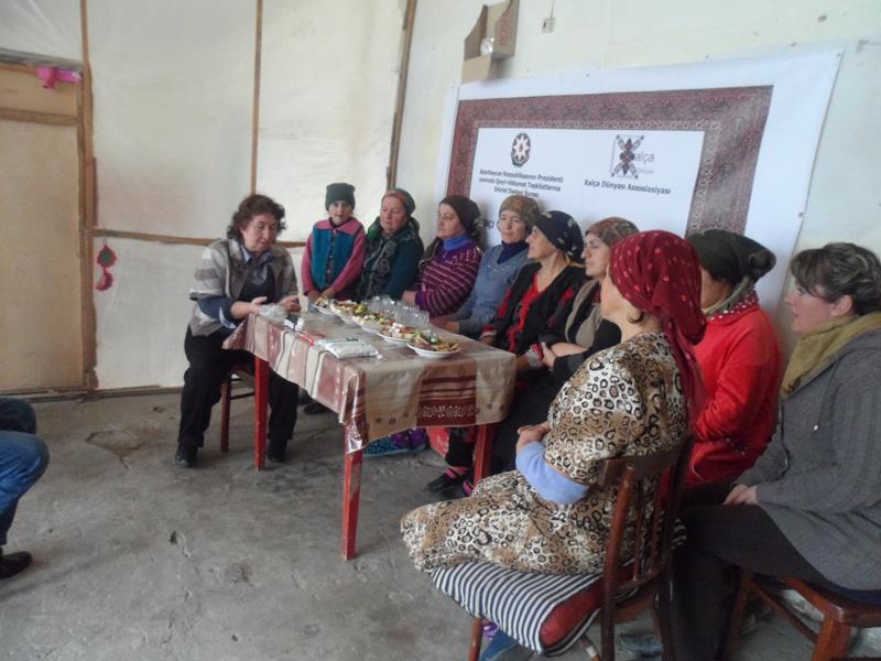 “Xalça Dünyası” maarifləndirmə işlərini davam edir