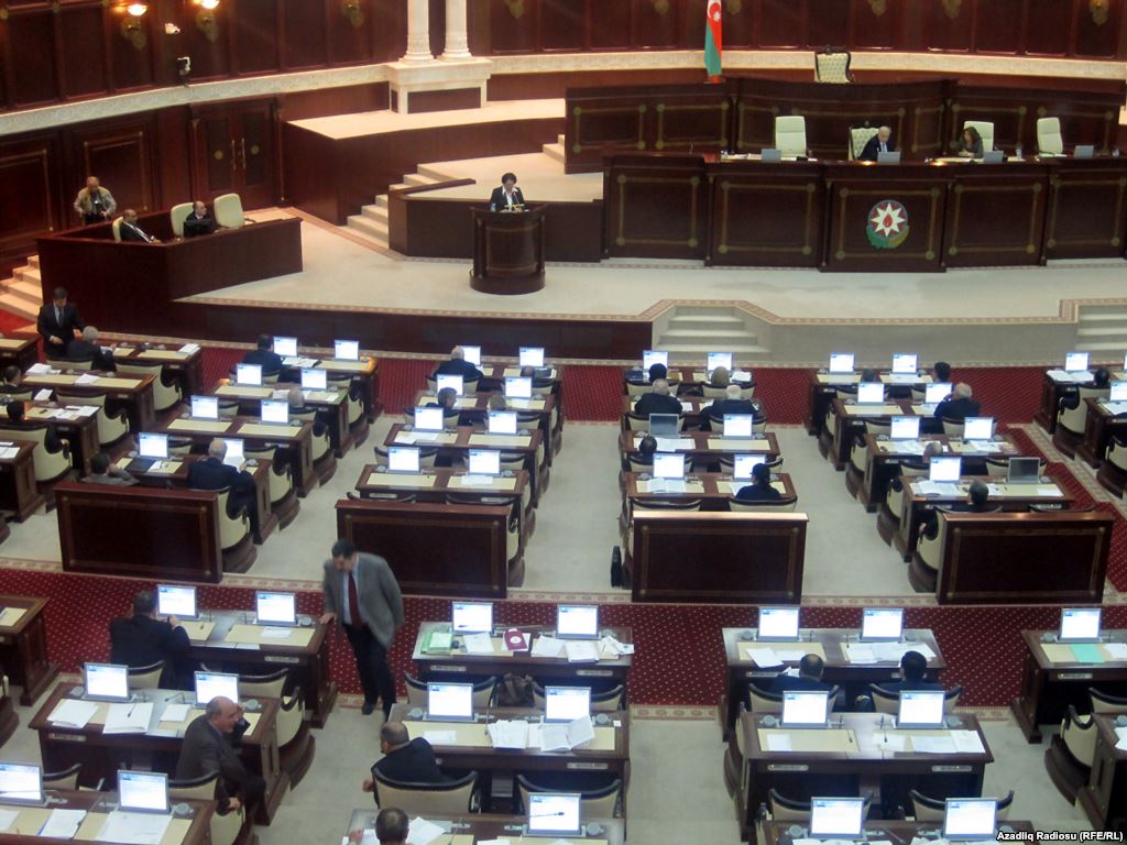 Milli Məclisə sədr seçildi -  4 yeni komitə yaradıldı