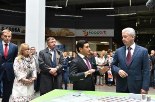Azərbaycanlı oliqarxların nəhəng bazarı moskvalıları boğaza yığıb