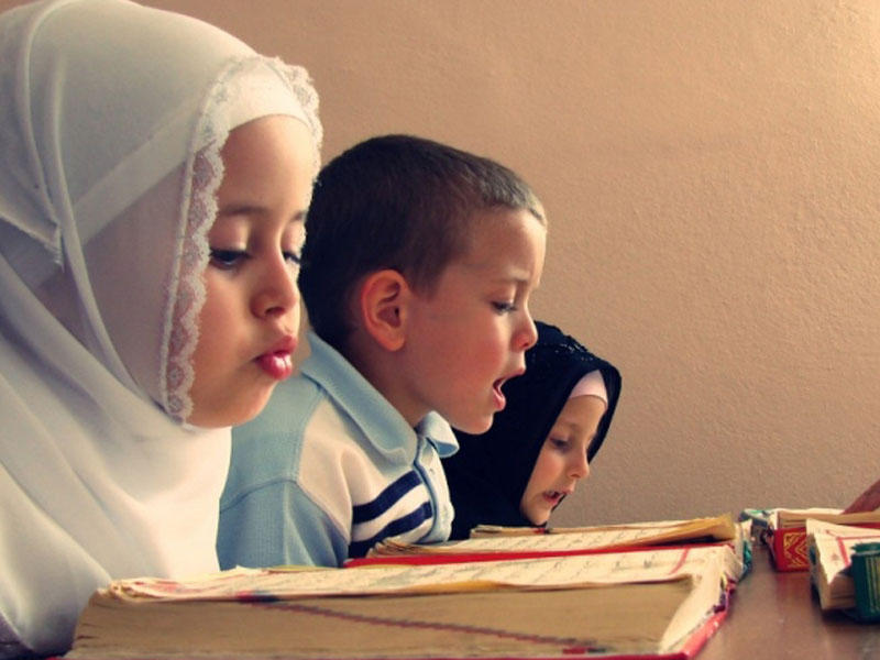 Nazirlikdən şagirdlərin dini qruplara cəlb olunması ilə bağlı - AÇIQLAMA