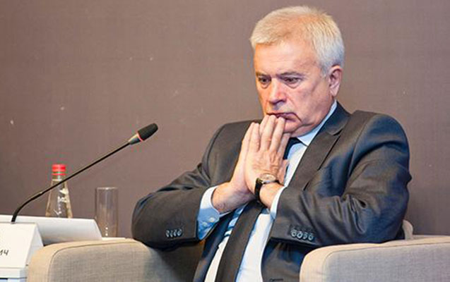 Azərbaycanlı biznesmen 1,2 milyard dollar itirdi