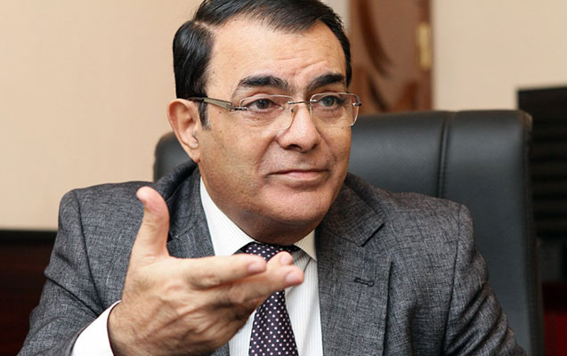 İsrafilovun son “tamaşa”sı –Əkdiyi ağacları çıxartdı
