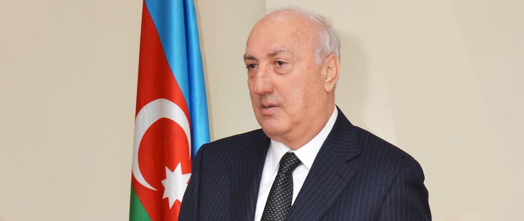 Sumqayıt şəhər icra hakimiyyətindən 01-AA-001 seriyalı avtomobillə bağlı - AÇIQLAMA