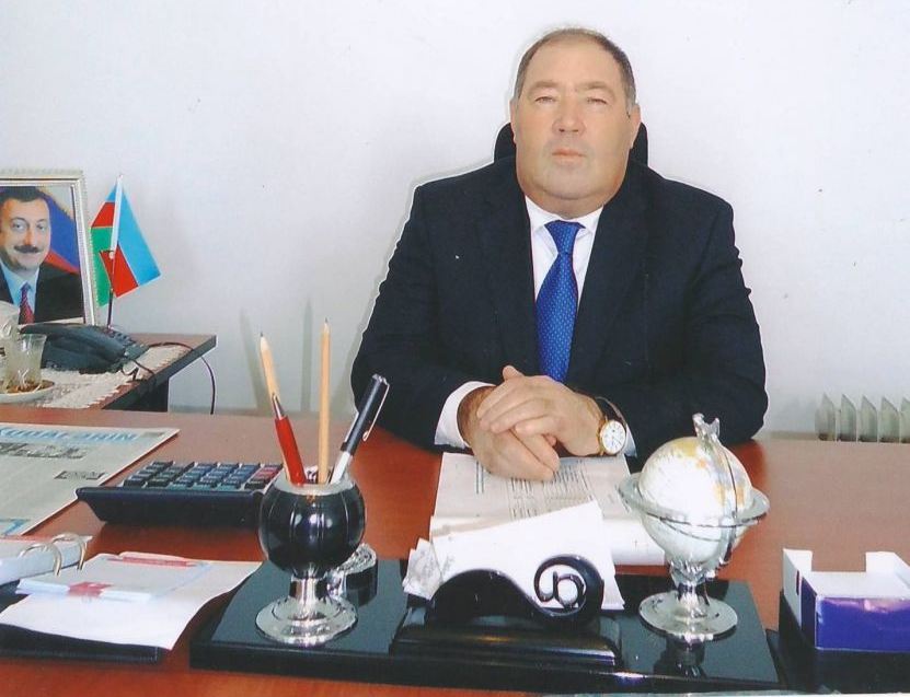 Vətəndaşın ailəsini söyən icra başçısı danışdı: ‘Ərk edib demişəm’ -  VİDEO 