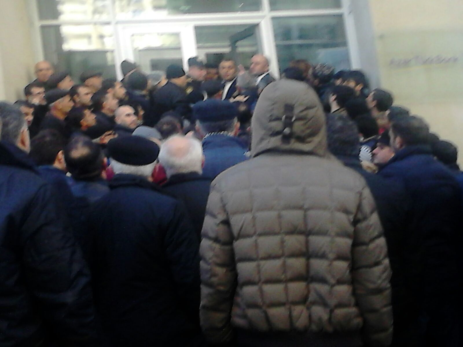 Bakıda dollar ajotajı yarandı -– FOTOLAR 