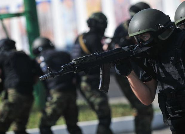 Güc strukturlarında çalışanların maaşları artırıldı -  SƏRƏNCAM