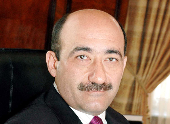 Nazir müdiri vəzifəsindən azad etdi