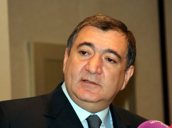 Vergilər nazirinə daha iki müşavir təyin edildi