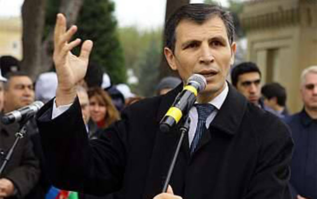 Deputat bir neçə vəzifəsi olan məmurlara -  Xəbərdarlıq etdi