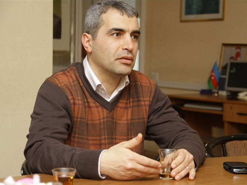 Məşhur teleaparıcı işdən çıxarıldı