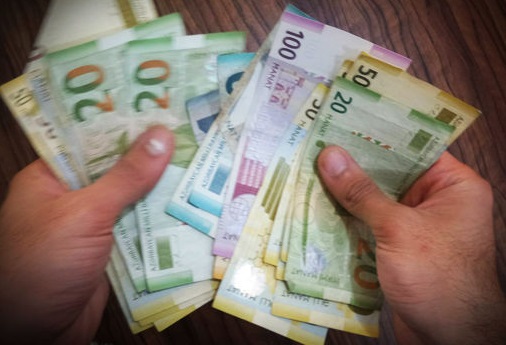 Manat bir az da bahalaşdı