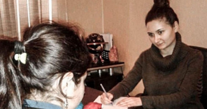 17 yaşlı qızın ürəkparçalayan həyat hekayəsi: "Əxlaqsız videolar göstərdi ki, bax, anandır”