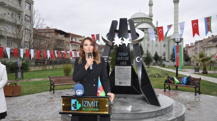 Qənirə Paşayeva İzmitdə Xocalı soyqırımı ilə bağlı çağırış edib