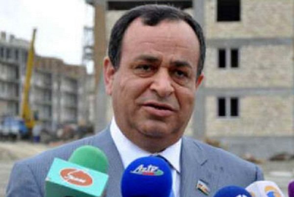 Oğlu qızları güllələyən məmurun 170 milyonluq yeyintisi -  FAKTLAR 