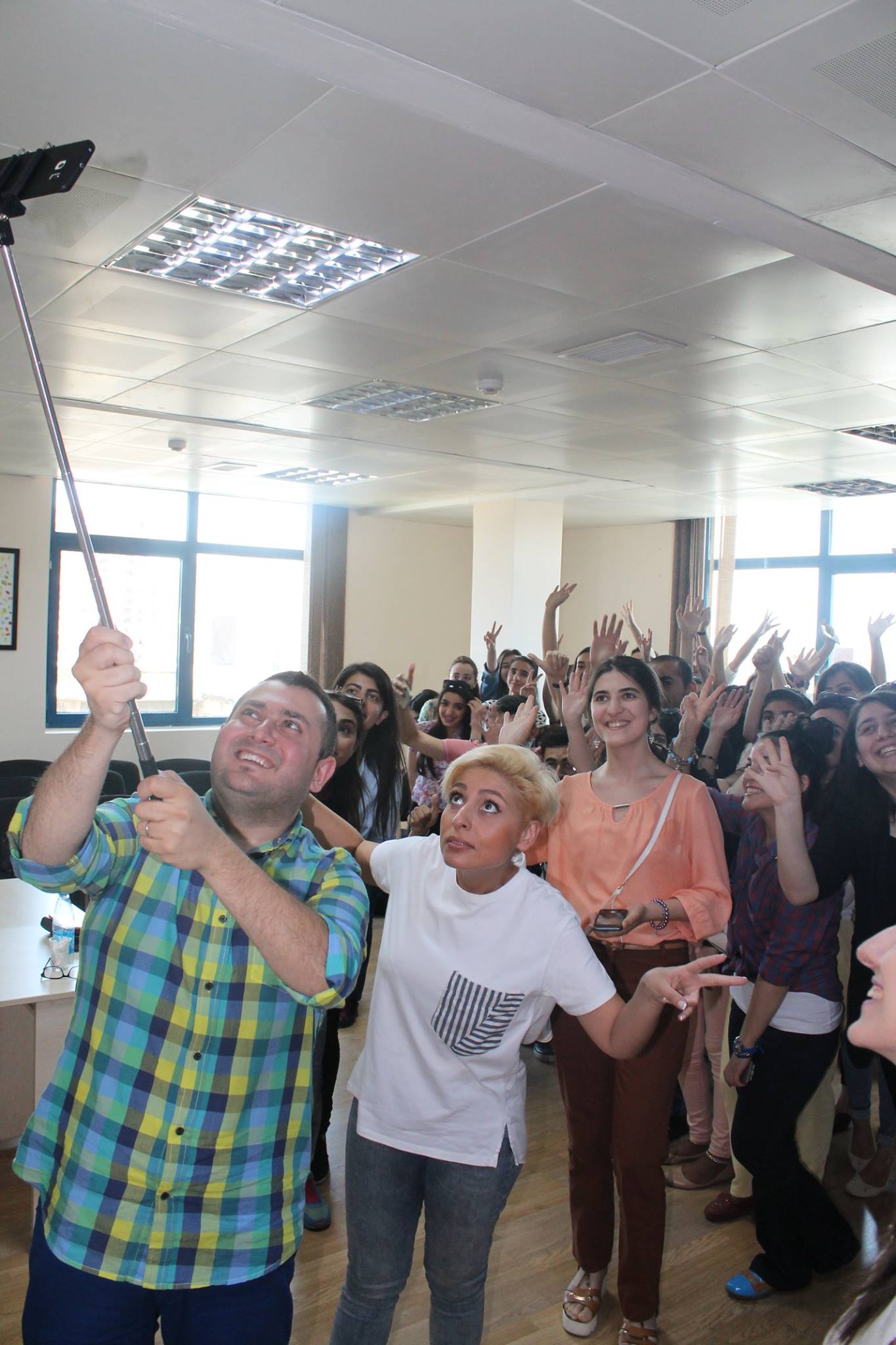 İB Gənclər mərkəzində festival havası