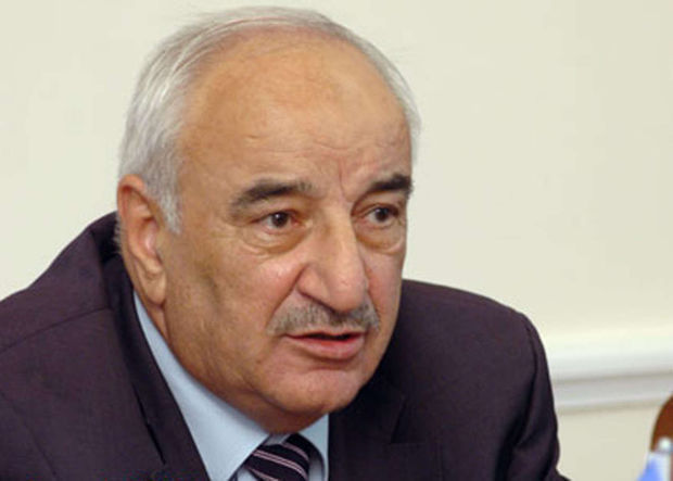 Abid Şərifov: `Fikir verin, bu gün dünya dağılır`