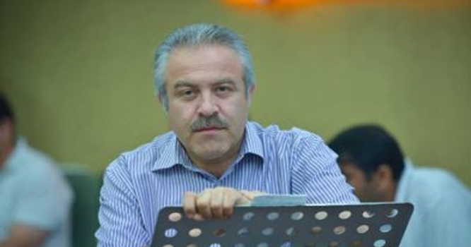 Əməkdar artistin xanımı ərini qısqanıb aktrisayla dalaşdı