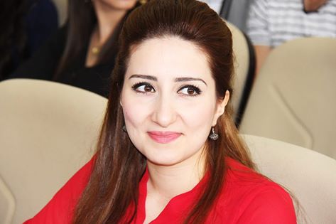 Gənclər təşkilatının tədbirində gülünc vəziyyət:Qadanız alım, tədbirə gəlin