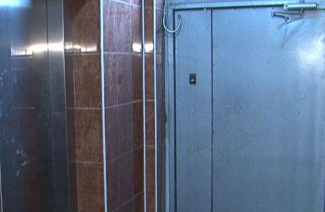 Bakıda lift şaxtaya düşdü – Yaralılar var