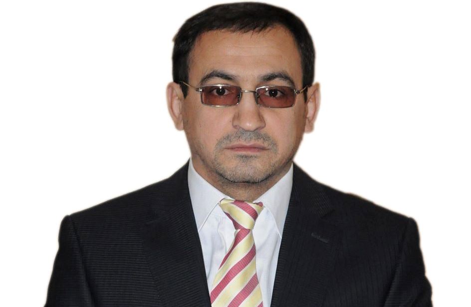 Əli Kərimlinin müşaviri azadlığa buraxıldı - Atasının yasına görə