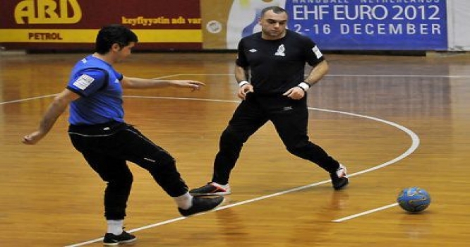 Azərbaycanda futbolçunu aereportda saxladılar -  Kredit borcuna görə