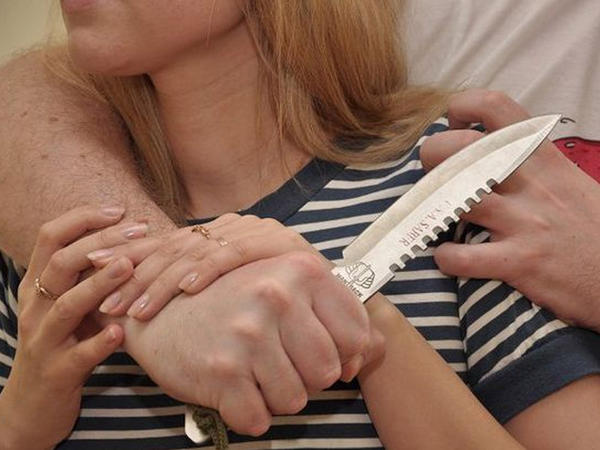 Avtovağzalda 24 yaşlı qadının başını niyə kəsdilər?-  CİNAYƏTİN DETALLARI