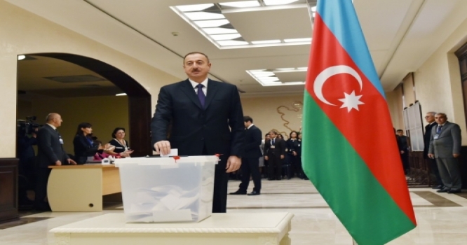 İlham Əliyev və ailəsi səs verdi