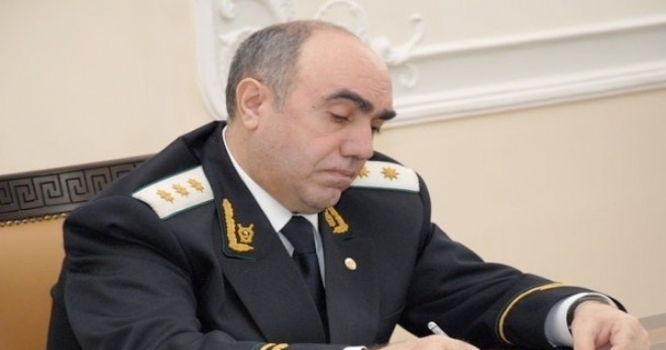 Zakir Qaralov iki prokuroru işdən çıxartdı