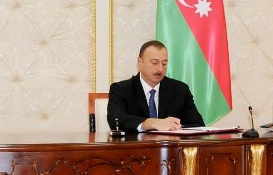 Prezident onlara fəxri adlar verdi - Sərəncam