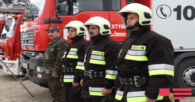 Sumqayıtda yaşayış binasında yanğın: 1 ölü, 10 sakin təxliyə olundu