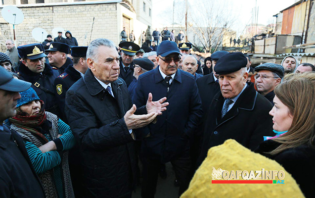 Yüksək vəzifəli məmurlar hadisə yerində - Fotolar