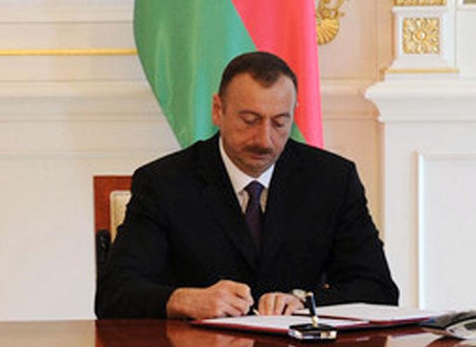 Prezident ilham Əliyev medal və fəxri adlar verdi - SİYAHI