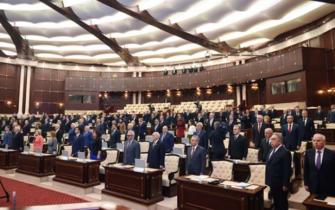 Milli Məclis üçün vəsait artırıldı - Büdcə qəbul olundu