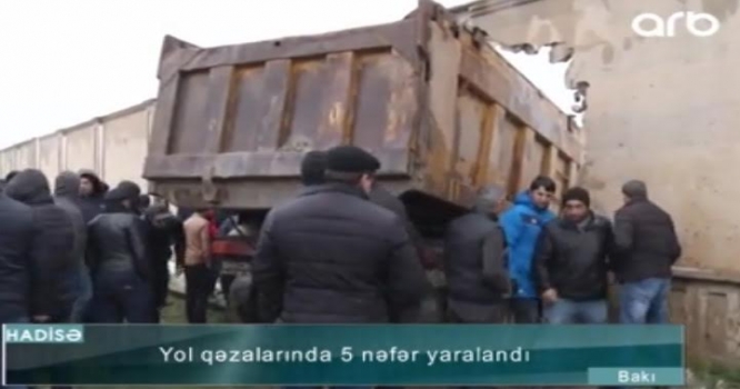 Yük maşını 2 avtomobili əzib, divarı deşdi: Yaralılar var - Video