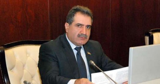 "Qulluqçu nə qədər maaş alır ki, onun 20 manatını da vergiyə ödəsin?" - Deputat
