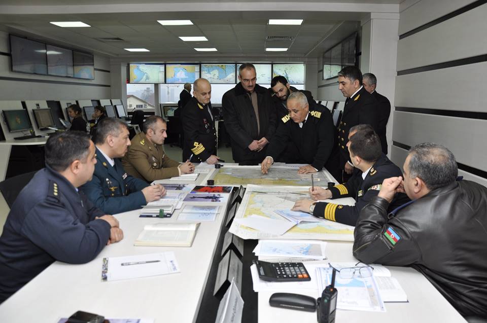 İtkin düşən neftçilərin axtarışları davam etdirilir - Qərargah