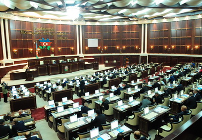 Парламент обсуждает госбюджет