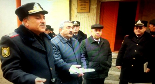 Bakıda bu da oldu: Yol polisi komandiri öz oğlunu sürücülük hüququndan məhrum etdi - VİDEO