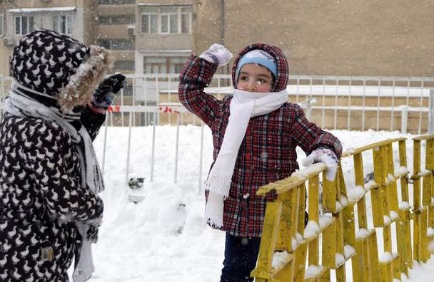 Bakıya yağan qarın hündürlüyü - 29 sm olub