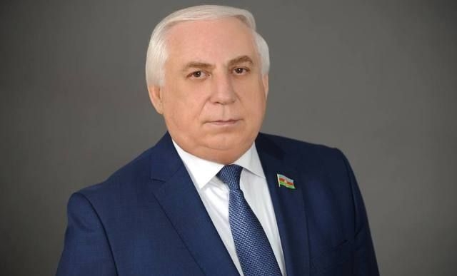Hadı Rəcəblinin oxuduğu məktəb bərbad gündədir - Hər an uça bilər - FOTO