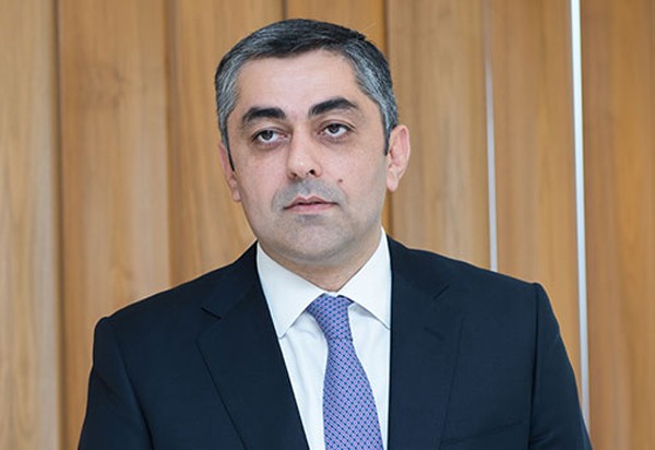 Ziya Məmmədovu əvəz edən nazir kimdir? - Haqqında