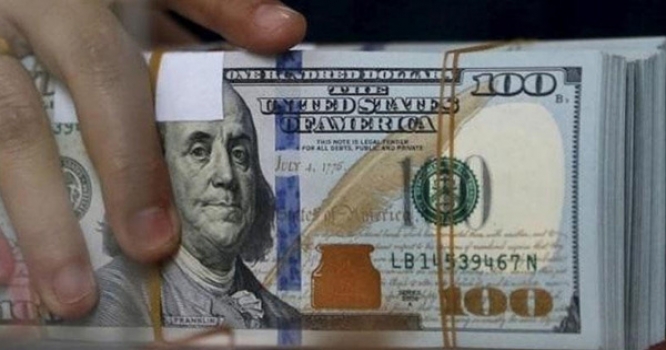 Dollar yenə ucuzlaşdı - RƏSMİ