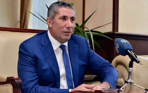 “Pulların hamısı mebelə, maşına xərclənib” - Siyavuş Novruzov