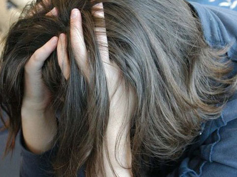 Qadın Azərbaycana daxili orqanında zərgərlik məmulatı gətirmək istədi: 10 üzük, 51 sırğa, 4 qolbaq...
