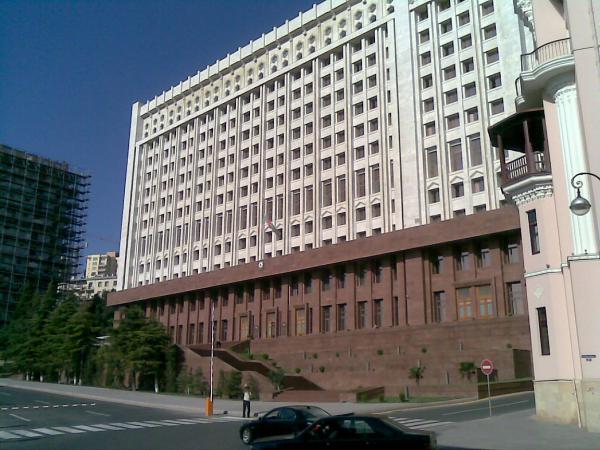 100-dən çox tikinti şirkətindən Prezident Administrasiyasına şikayət olundu - SİYAHI