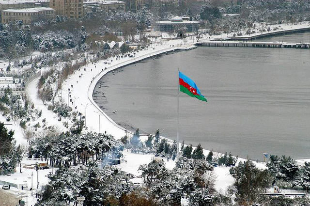 Bakıda qarın hündürlüyü 11 sm-ə çatıb